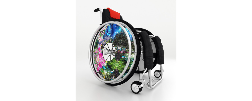 Osłona na koła wózka inwalidzkiego jako dzieło sztuki i wypowiedź artystyczna